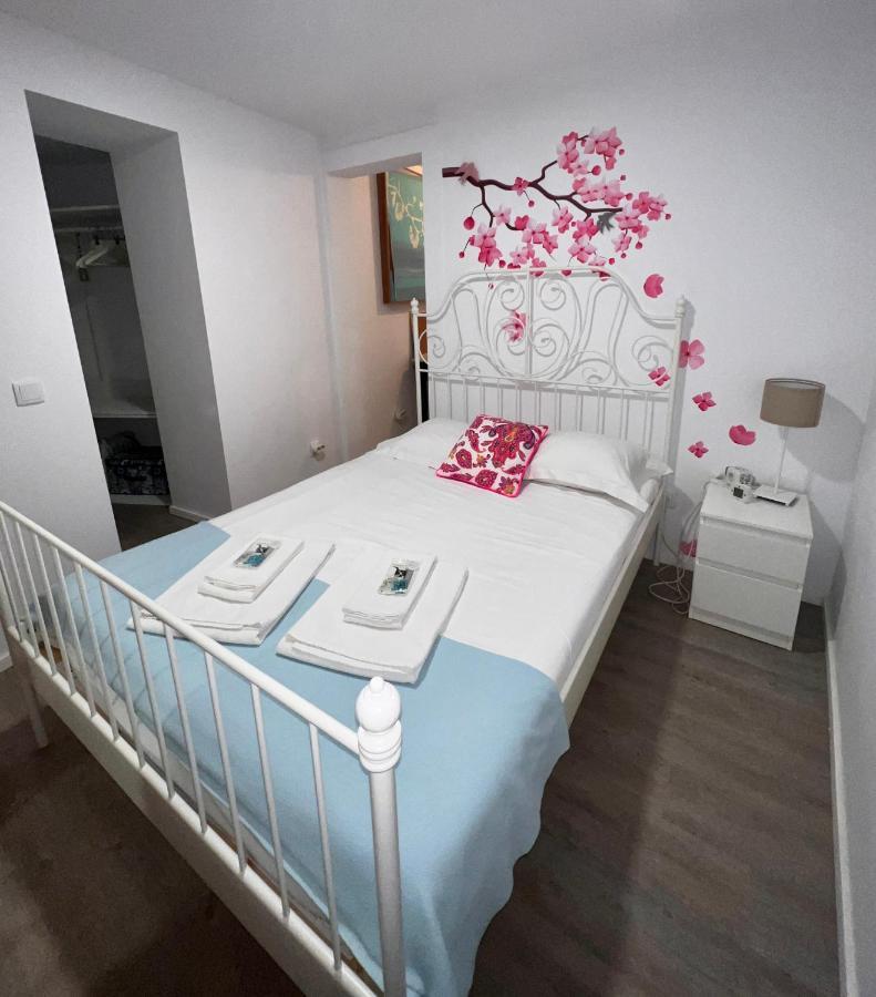 2x Apartamentos com pátio, em frente praia Paço de Arcos Esterno foto