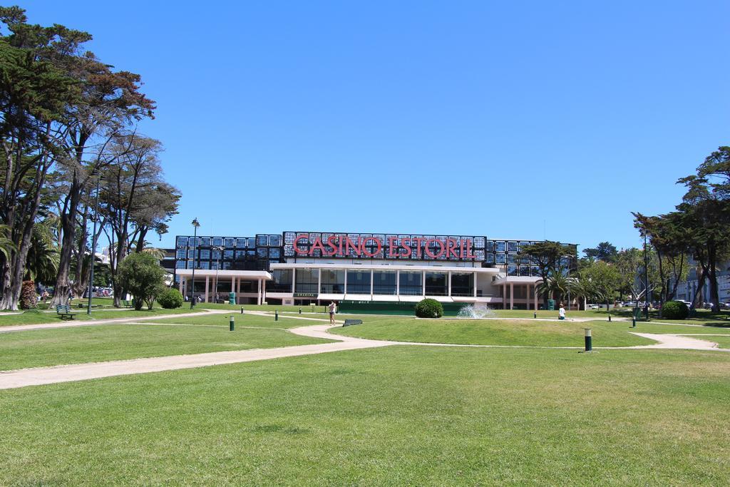 2x Apartamentos com pátio, em frente praia Paço de Arcos Esterno foto