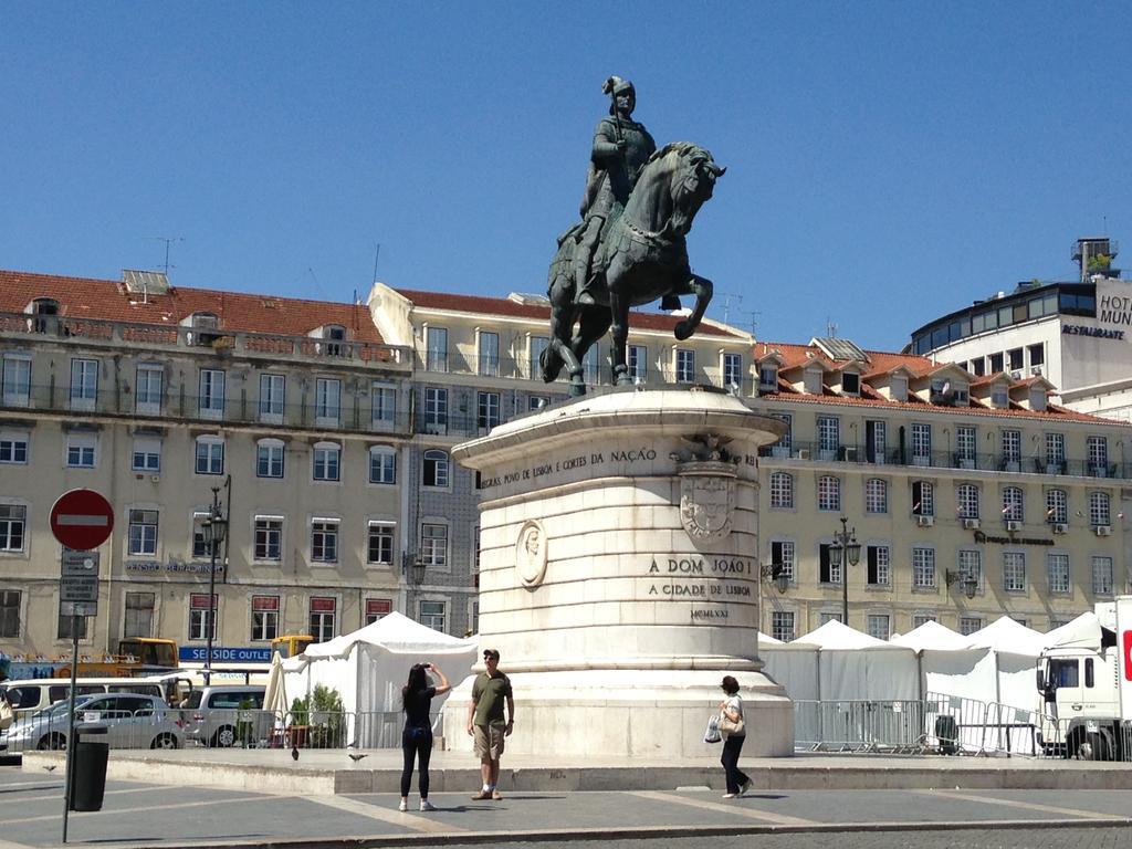 2x Apartamentos com pátio, em frente praia Paço de Arcos Esterno foto
